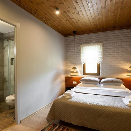 Gjirokastër The Stone Sky Hotel מראה חיצוני תמונה