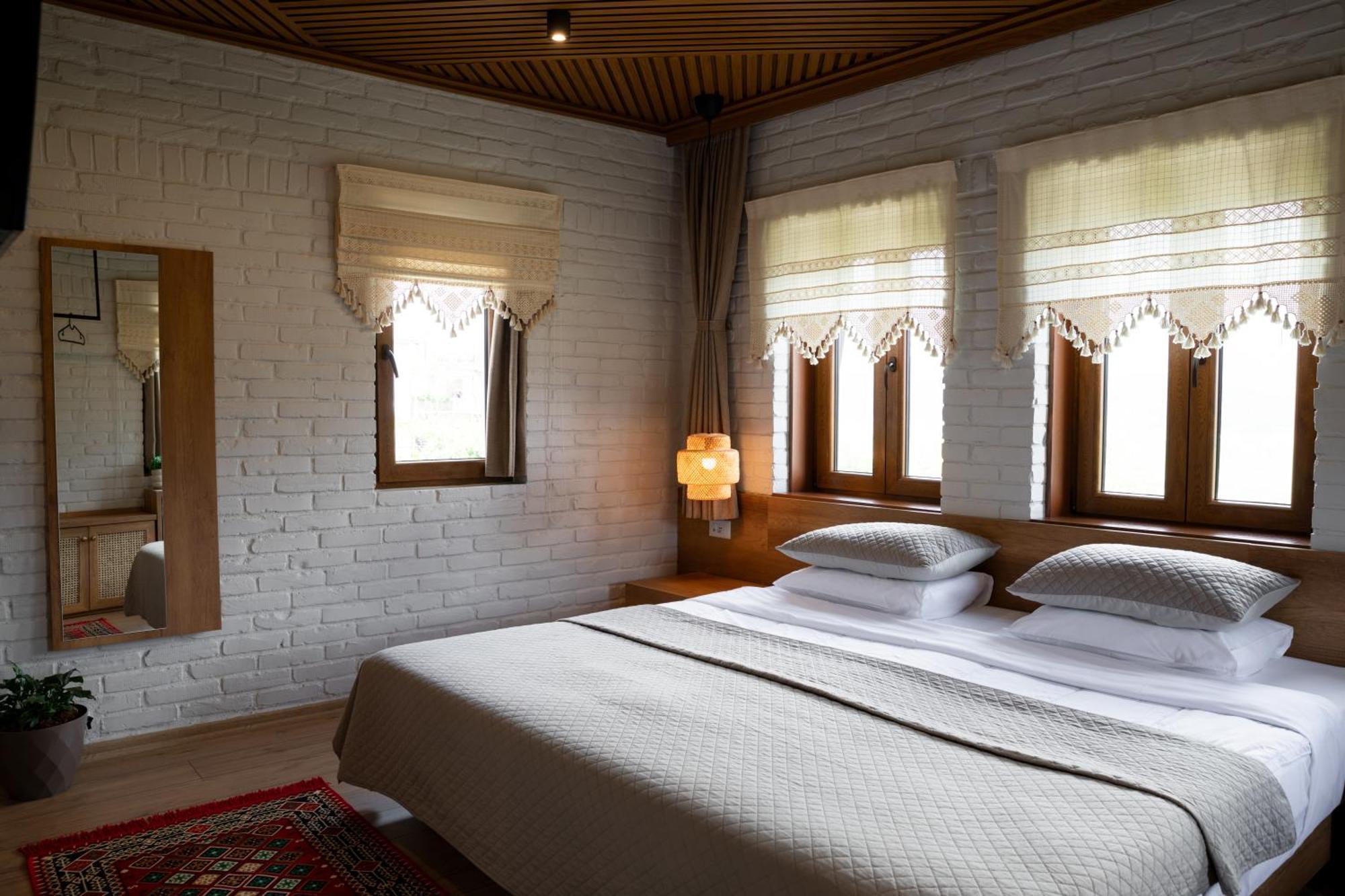 Gjirokastër The Stone Sky Hotel מראה חיצוני תמונה