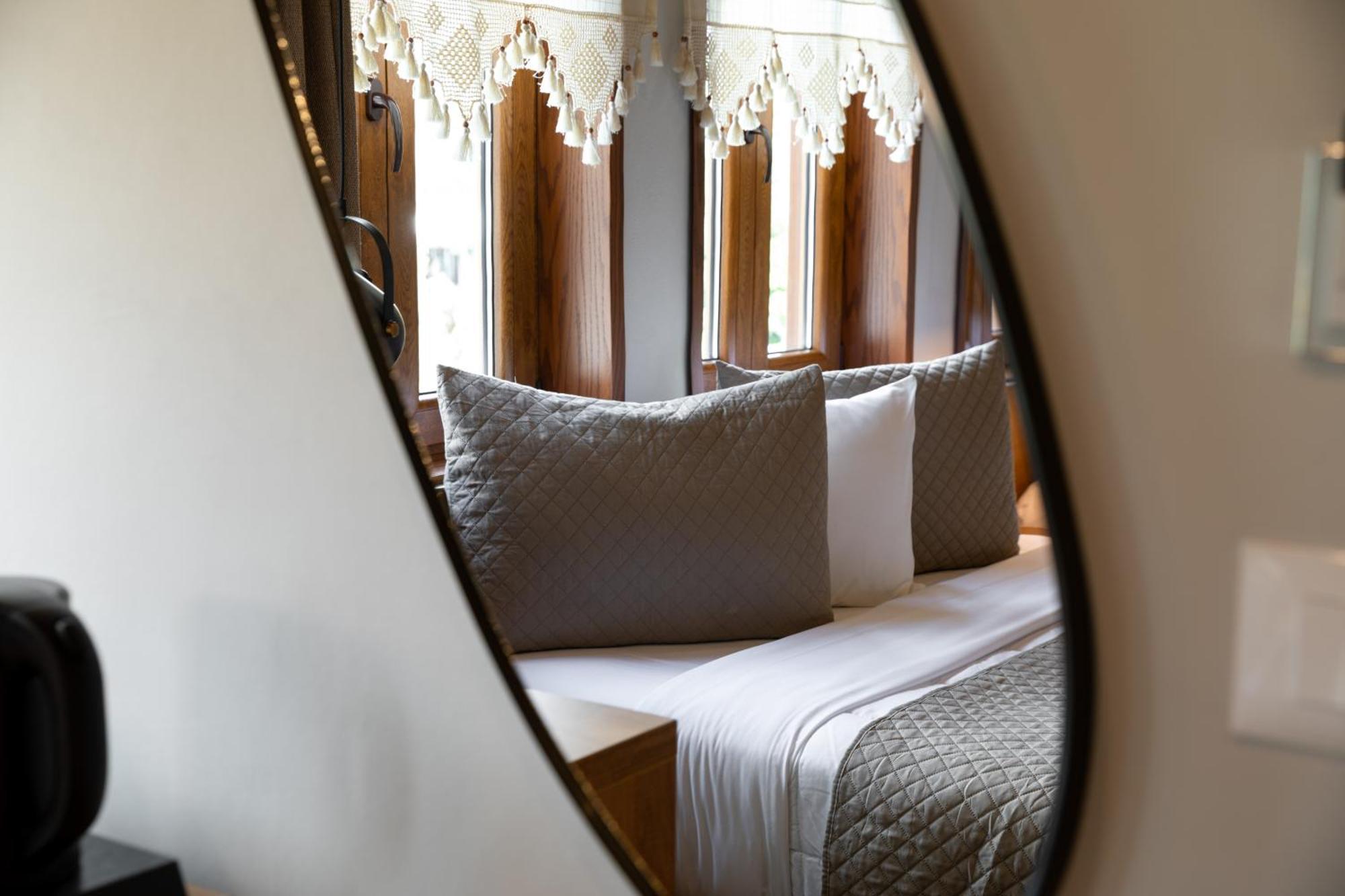 Gjirokastër The Stone Sky Hotel מראה חיצוני תמונה