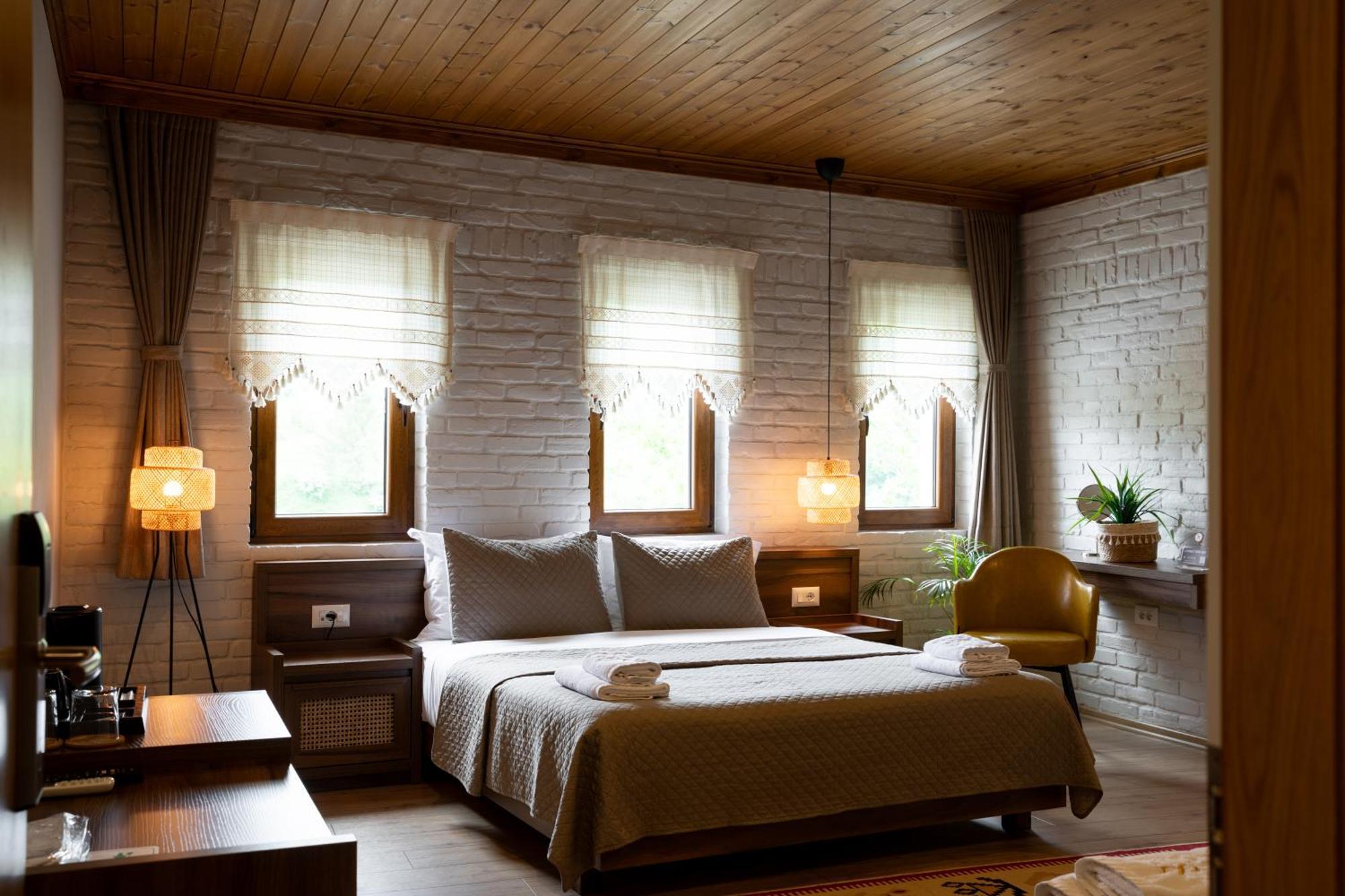 Gjirokastër The Stone Sky Hotel מראה חיצוני תמונה
