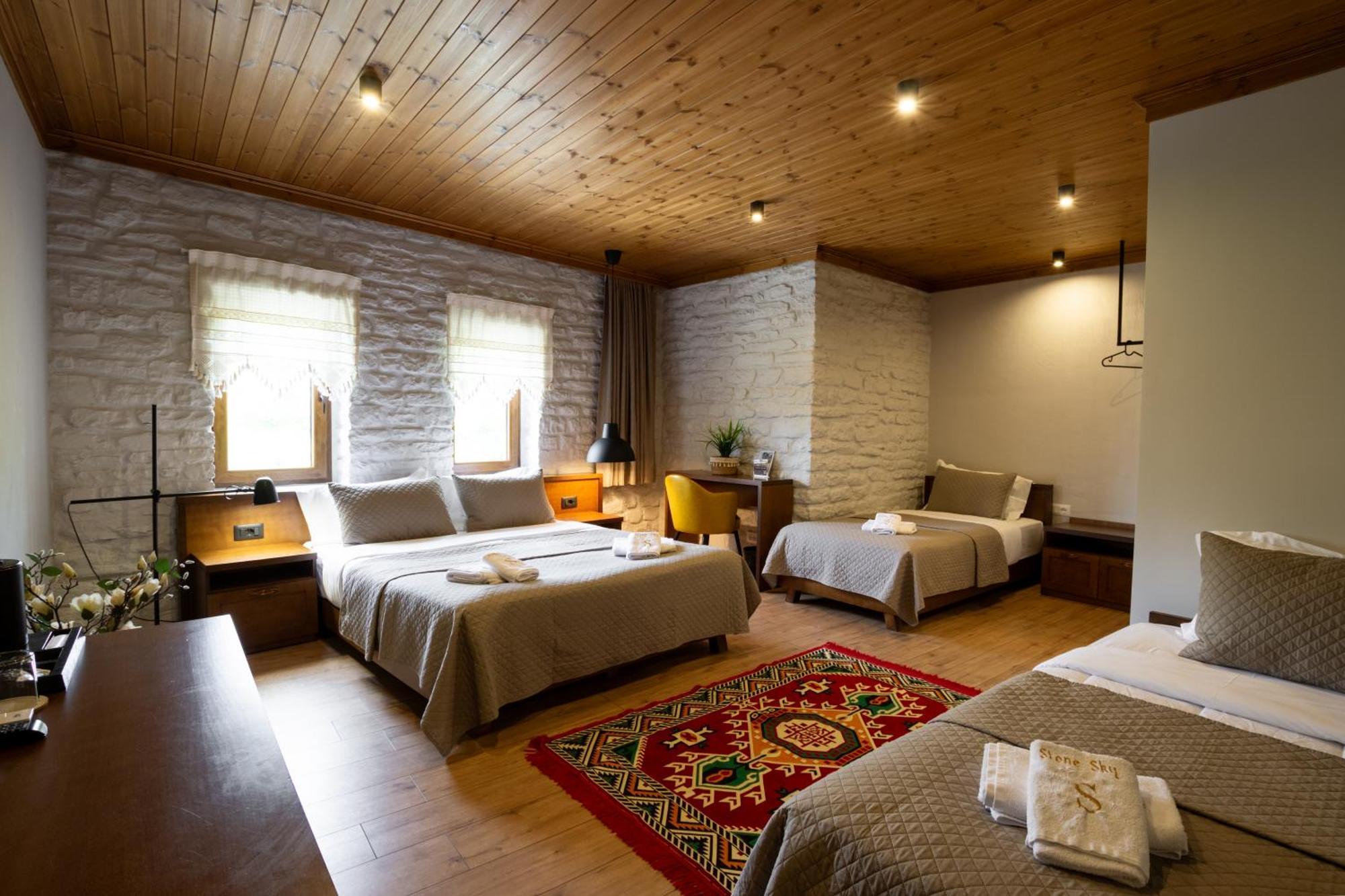 Gjirokastër The Stone Sky Hotel מראה חיצוני תמונה