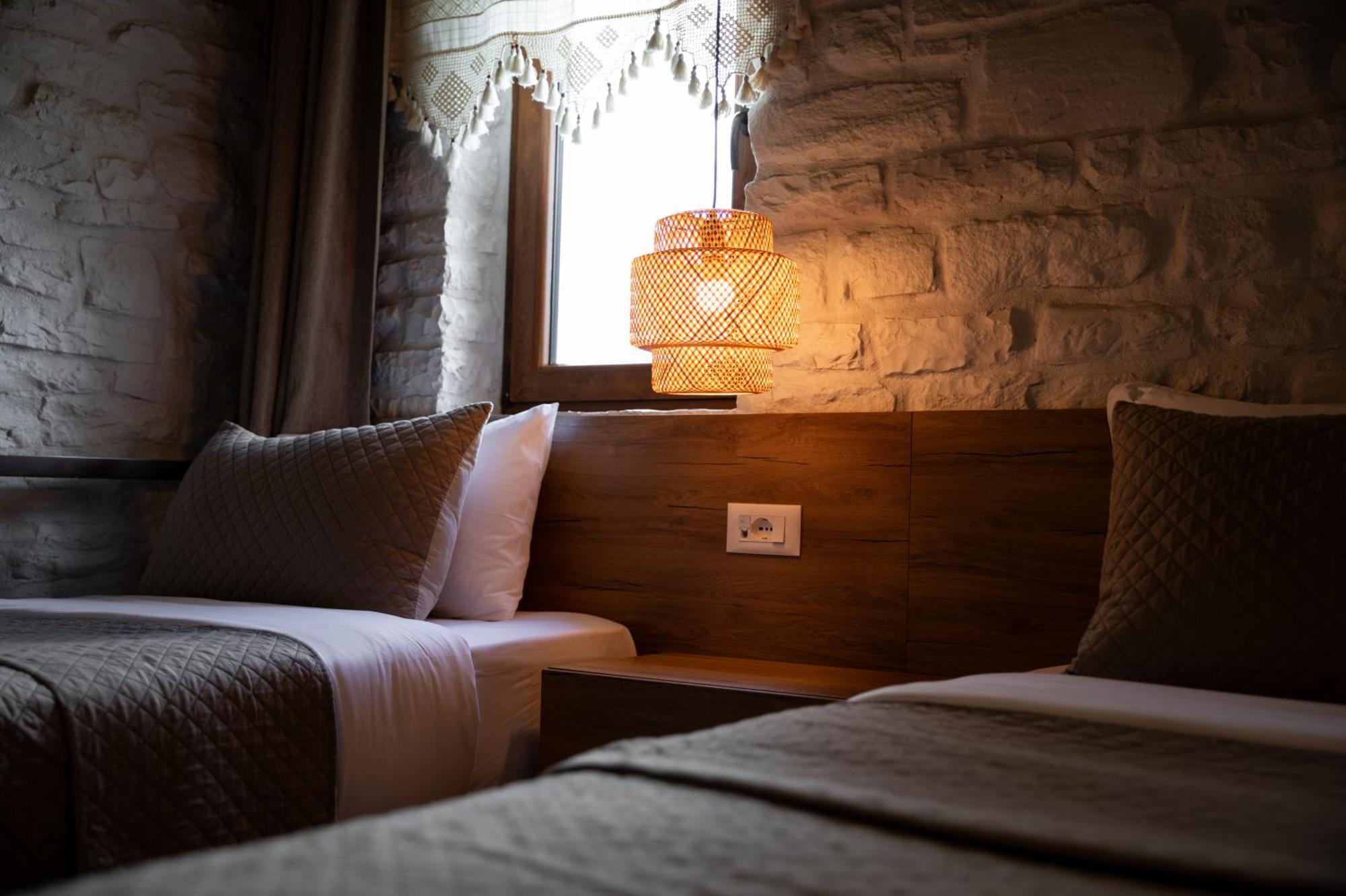 Gjirokastër The Stone Sky Hotel מראה חיצוני תמונה