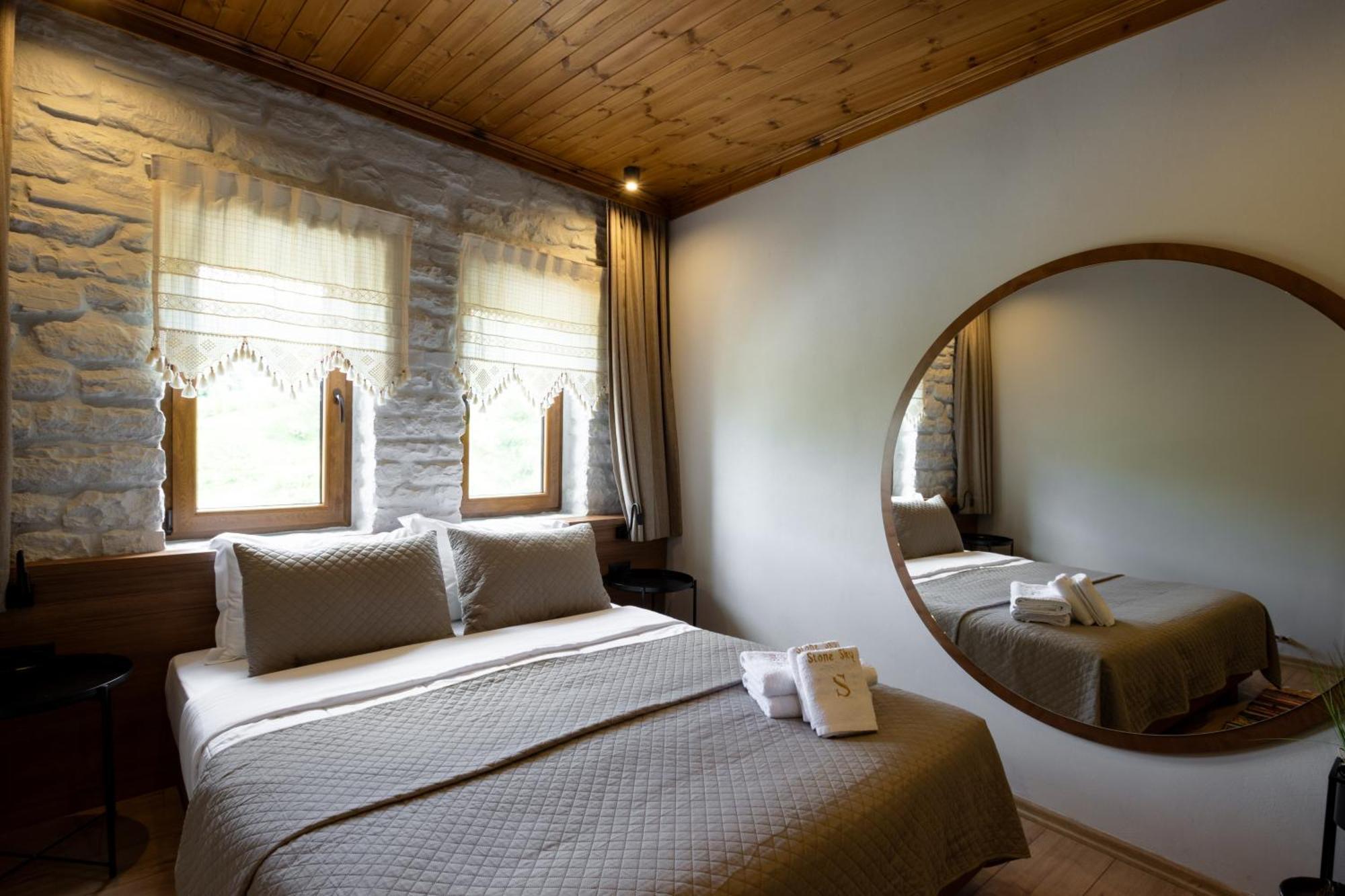 Gjirokastër The Stone Sky Hotel מראה חיצוני תמונה