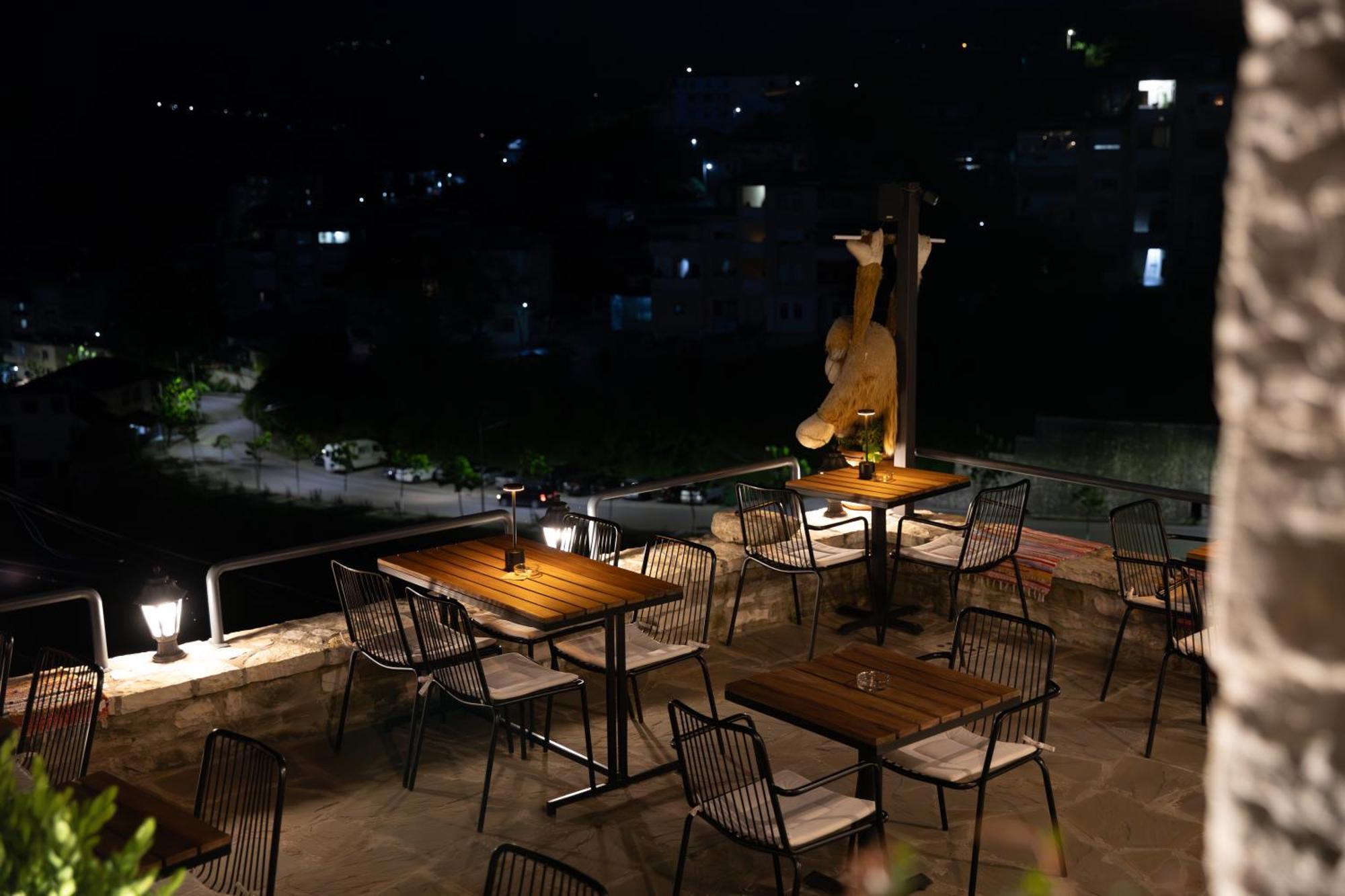 Gjirokastër The Stone Sky Hotel מראה חיצוני תמונה