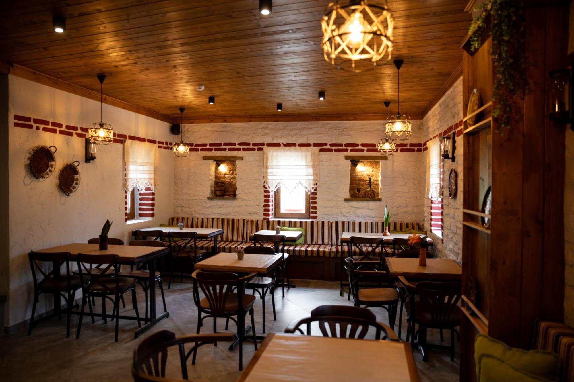 Gjirokastër The Stone Sky Hotel מראה חיצוני תמונה
