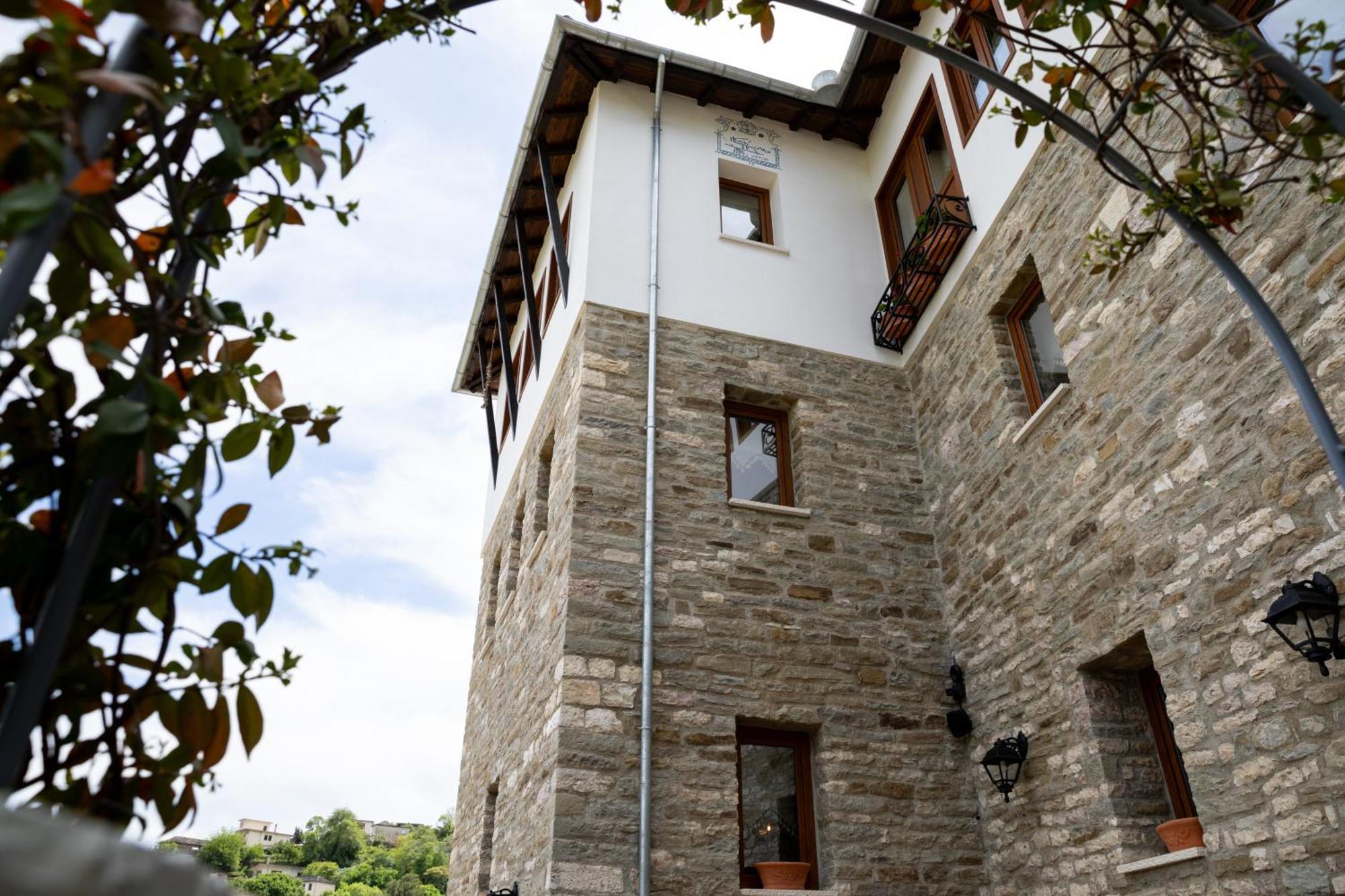 Gjirokastër The Stone Sky Hotel מראה חיצוני תמונה