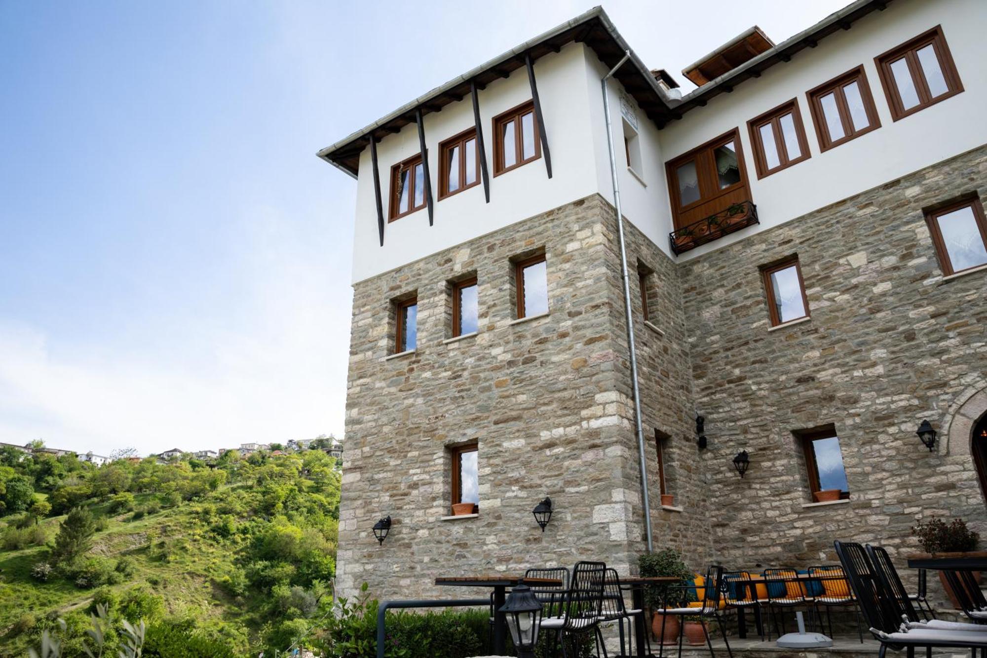 Gjirokastër The Stone Sky Hotel מראה חיצוני תמונה